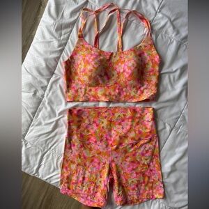 SET Offline By Aerie Floral Biker Shorts And Sports Bra